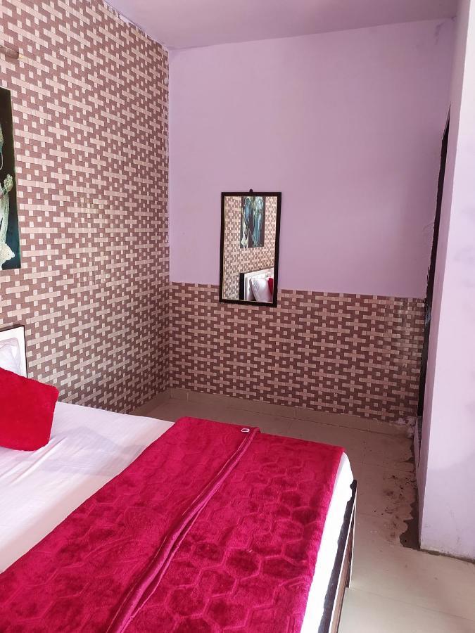 Oyo 82476 Royal Garden Ghaziabad Buitenkant foto
